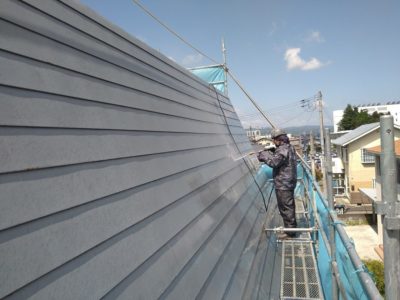 会津若松市内　塗り替え　本日からお湯で洗浄開始！　(*^-^*)