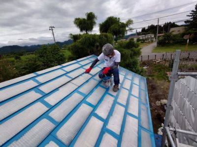 会津美里町　屋根・シャッター塗装　完成　(*^-^*)