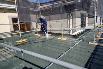 会津若松　市内　外壁塗り替え　　色付け作業　シリコンつや消し