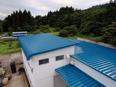 坂下町　倉庫屋根塗装完了！