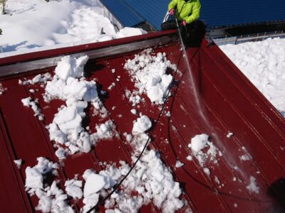 雪下ろし　雪庇下し