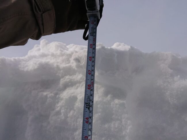 雪下ろし　雪庇下し