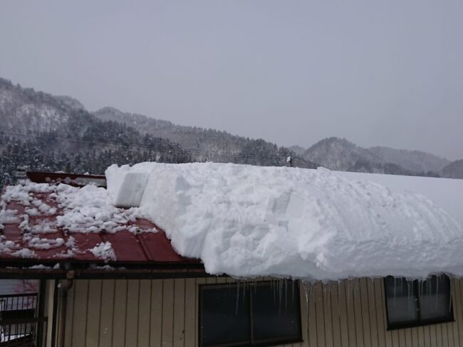 施工前｜雪下ろし　雪庇下し