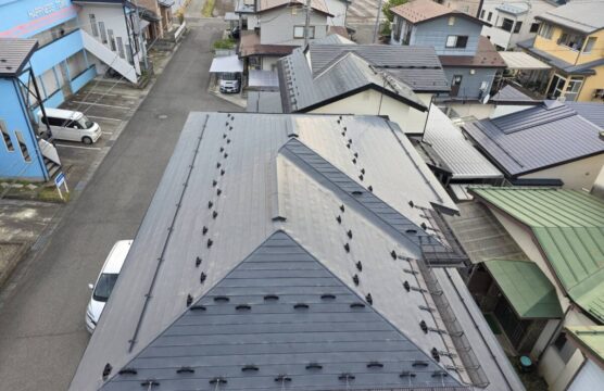 雪止め　スノーストップ（雪庇防止）　取り付けいたします！(*^-^*)　会津若松