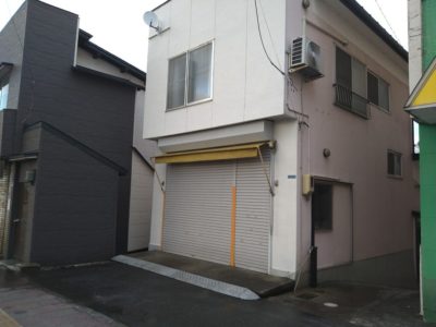 会津若松　外壁塗装　　吹付塗装完成　足場解体　(*^-^*)