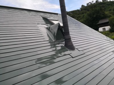 #屋根塗装#サビ屋根#煙突屋根#自社足場#会津若松市　~風情の溢れる煙突屋根をモスグリーンに塗装して来ました～